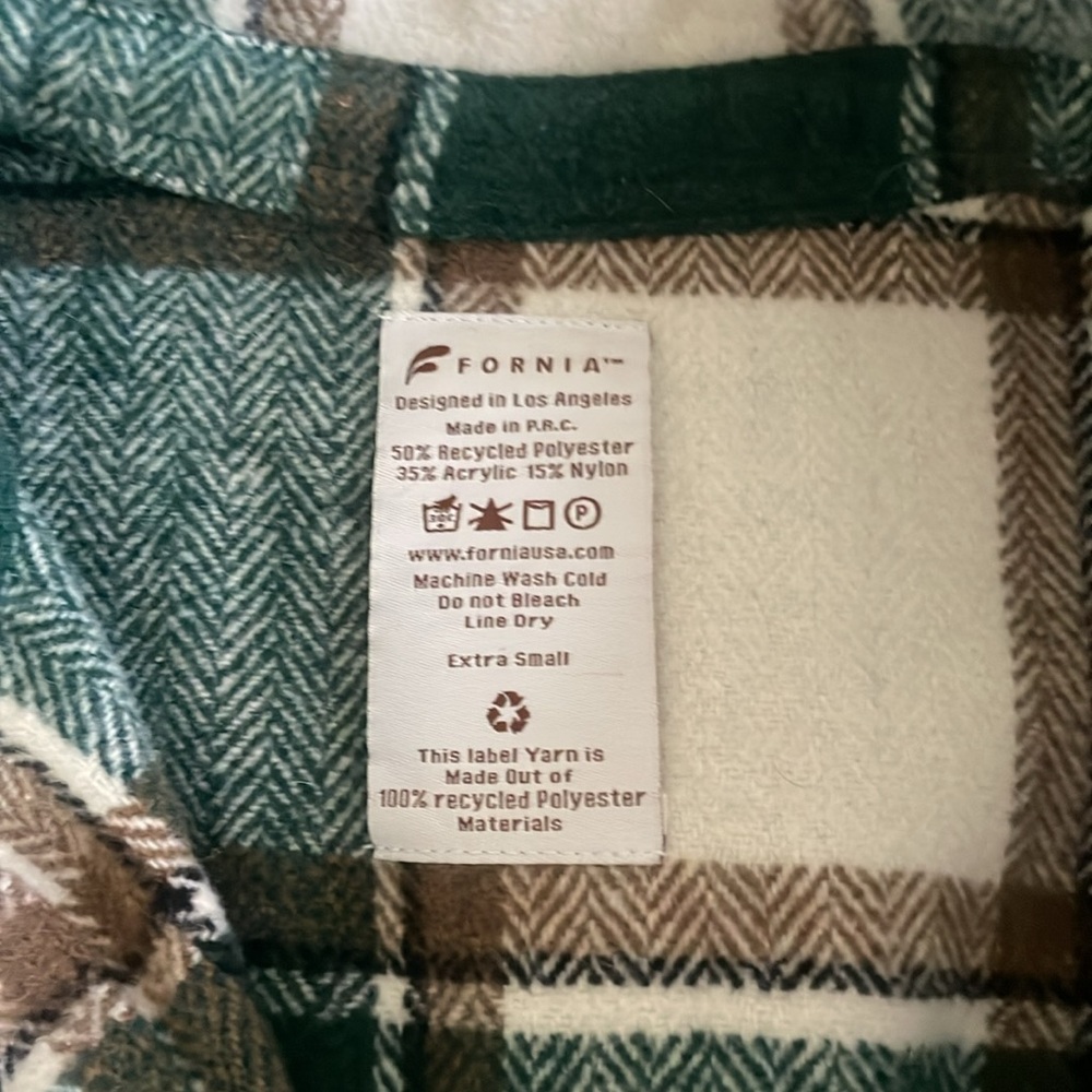 Shacket - Picture 2 of 2